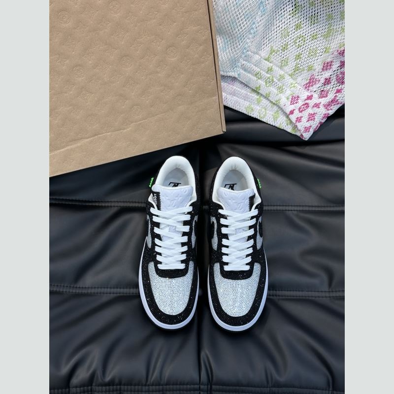 l**is V*t*n sneakers